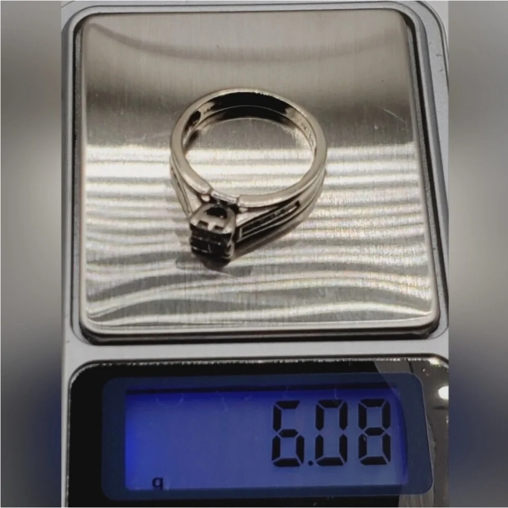 14k Solid White Gold Genuine Diamond Ring